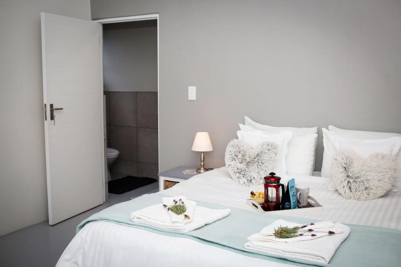 Three Feathers Cottages Langebaan Ngoại thất bức ảnh