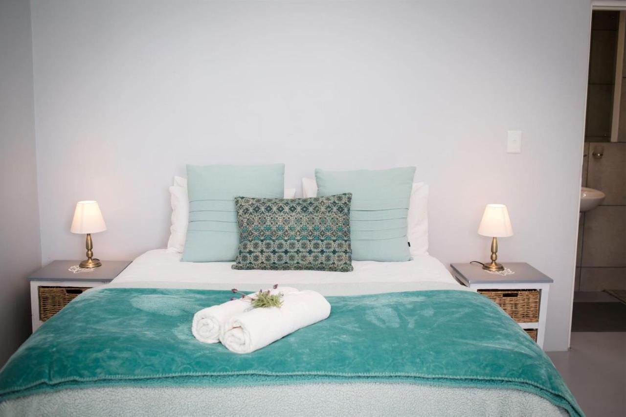 Three Feathers Cottages Langebaan Ngoại thất bức ảnh
