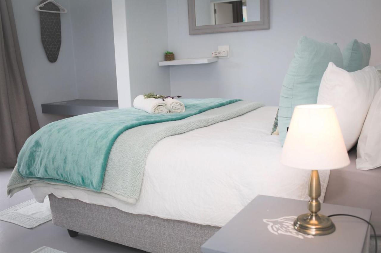 Three Feathers Cottages Langebaan Ngoại thất bức ảnh